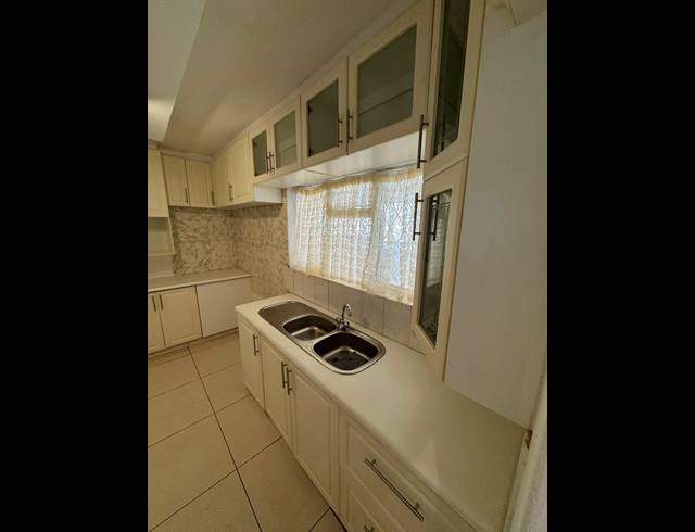 3 BEDROOM HOUSE FOR SALE IN YELLOWWOOD PARK